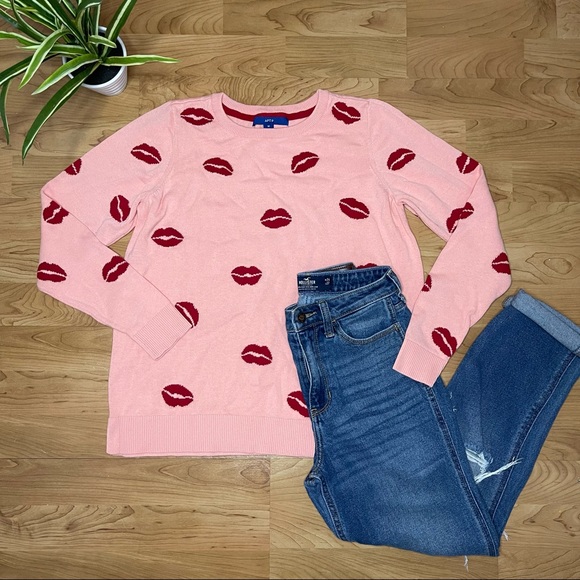 Apt 9 Women’s Baby Pink Red Lips Long Sleeve Pullover Sweater Size Medium - Picture 2 of 7